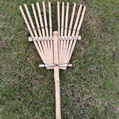 11 Tine 145cm Bamboo Rake Handmade Rustless Garden Rakes Garu